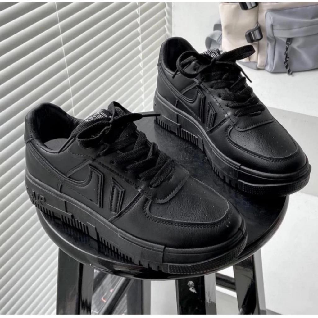 Sepatu Sneakers Wanita Sepatu Sekolah Hitam Polos Korean Sepatu Wanita Olahraga Sepatu Kekinian