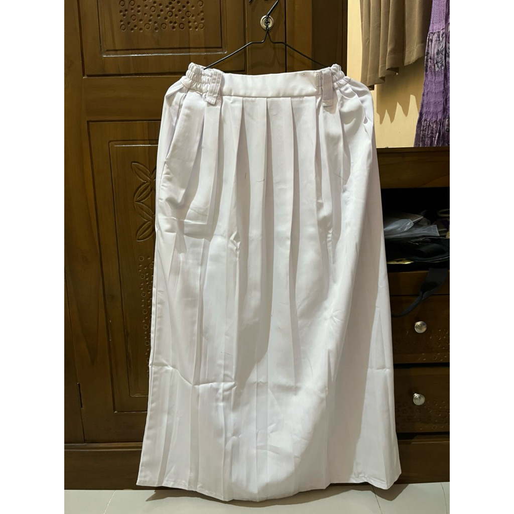 rok putih sekolah/ rok anak sekolah preloved
