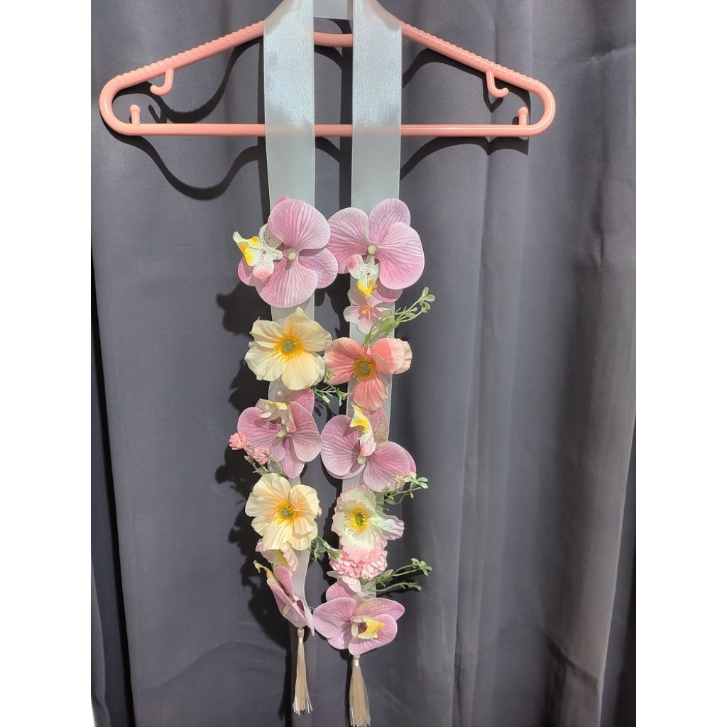SWEET LEN'S BOUQUET - FLOWER SASH SLEMPANG WISUDA BUNGA ARTIFICIAL TANGERANG MURAH