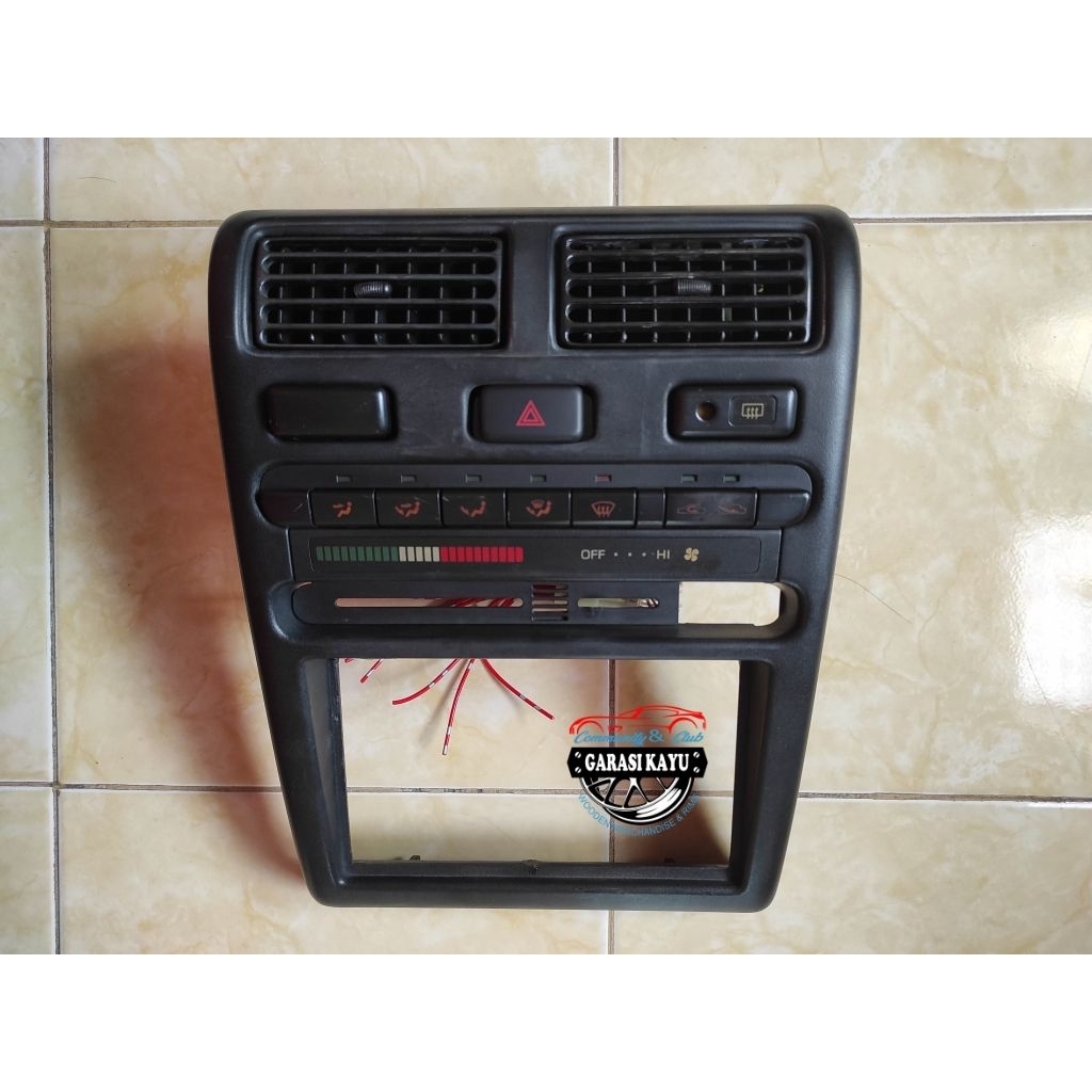 Frame / cover Cluster Panel tengah kisi-kisi AC Starlet Kapsul (EP8x)