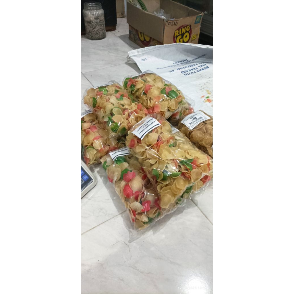 

Kerupuk Singkong RWS Sadariah 500gr