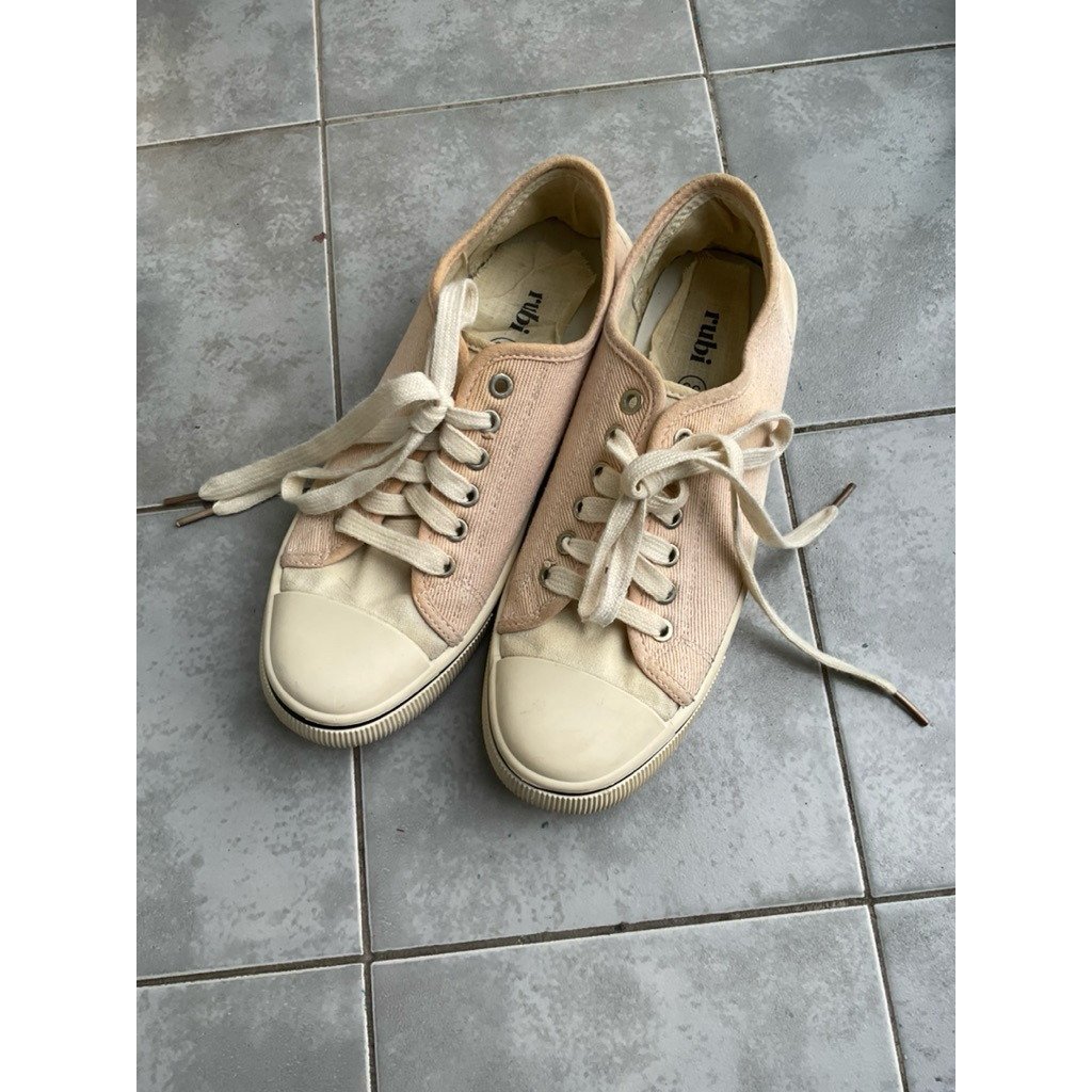 sepatu RUBI pink putih