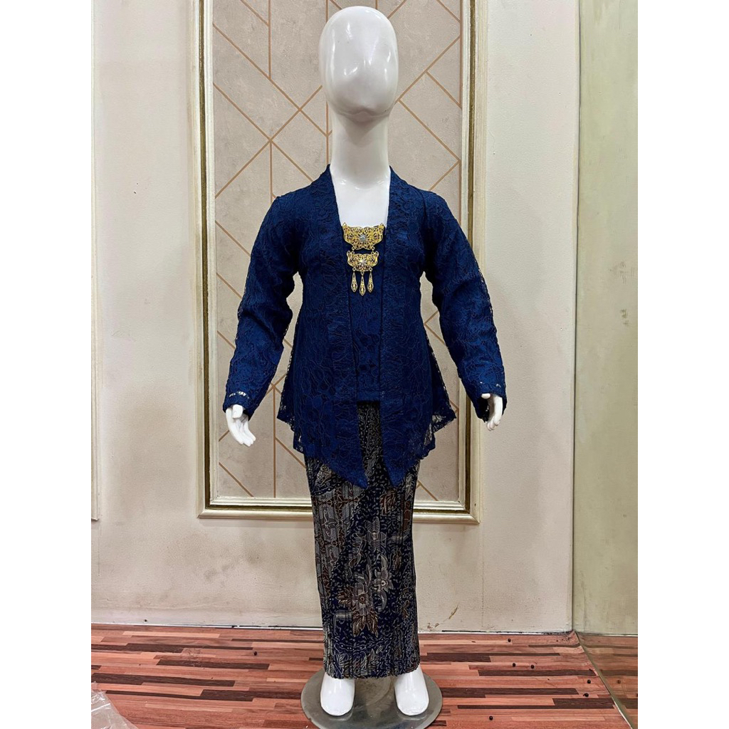 Kebaya anak kutu baru satu set / kebaya anak bahan brukat kutu baru