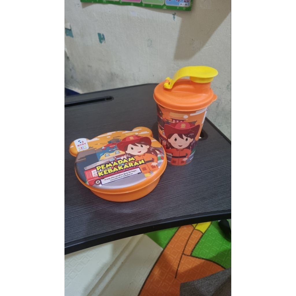 1 Set Tempat Makan (Catania Set)