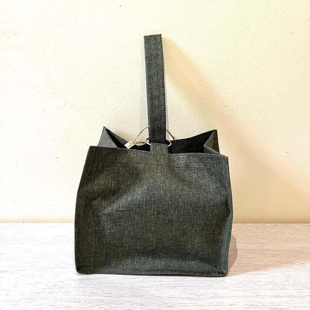 

TAS SAUVENIR SERBA GUNA MURAH HAMPERS TENTANG SOVENOR I