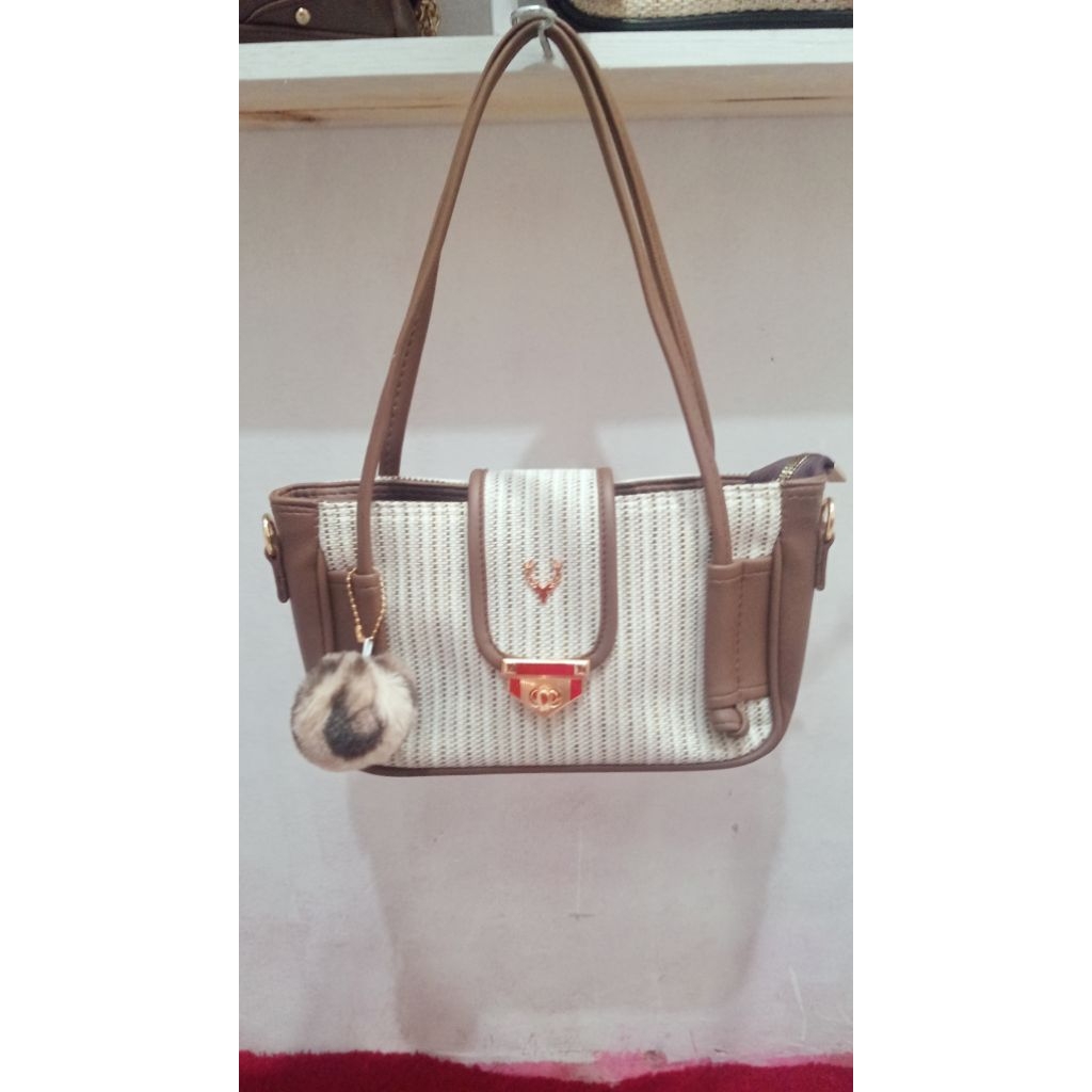 Tas wanita model terbaru