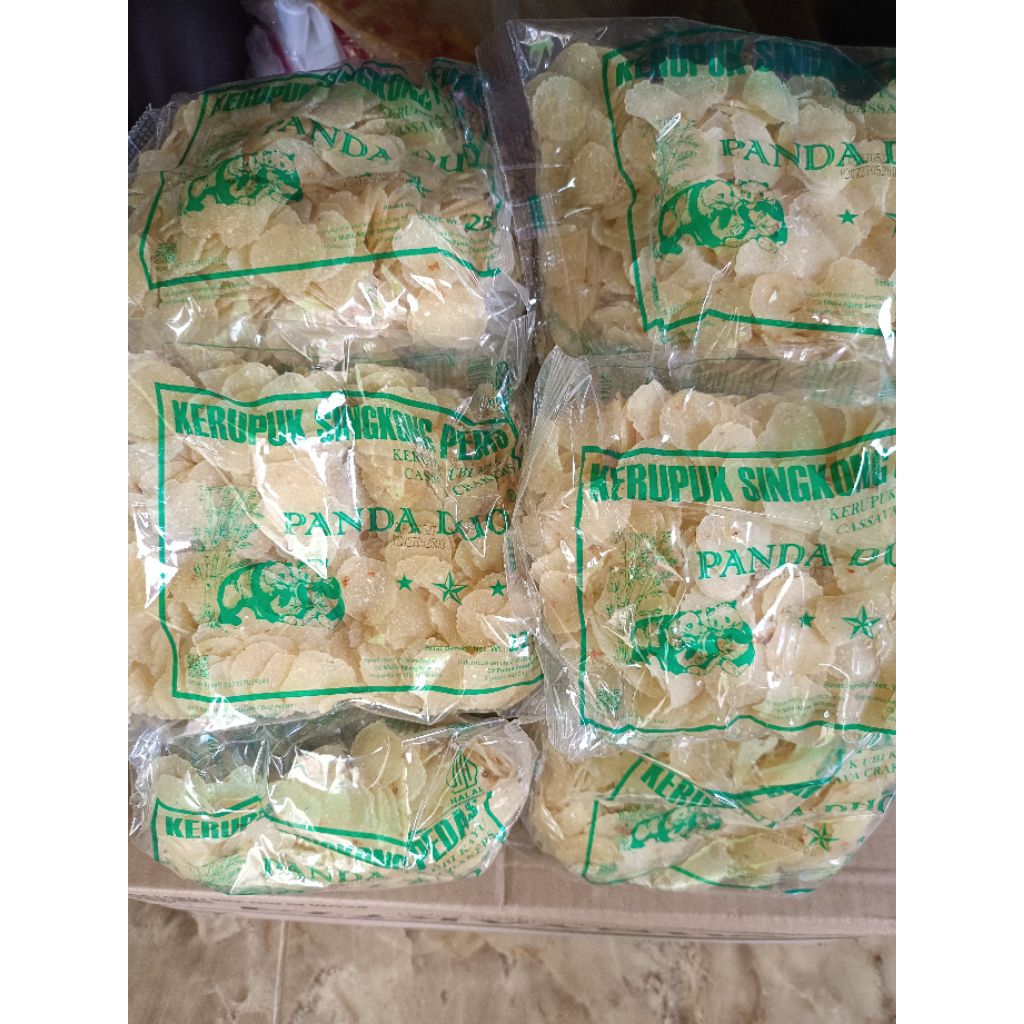 

krupuk singkong manis gurih dan krupuk ikan