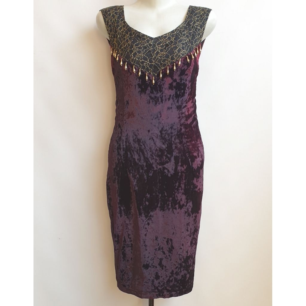 Gaun Pesta Wanita Midi Dress Bludru Velvet Coklat Tua Hitam Detail Lace Brukat Merek Carnation Payet