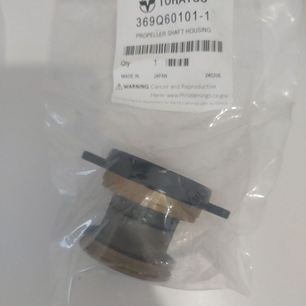 Propeller shaft housing mesin Tohatsu 5pk. Asli