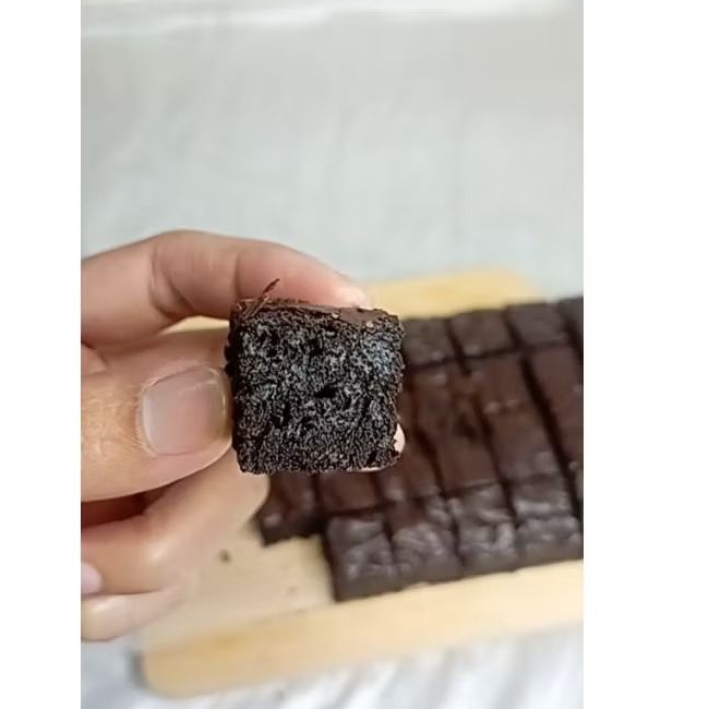 

Fudgy Brownies uk. 20x10 | Brownies coklat