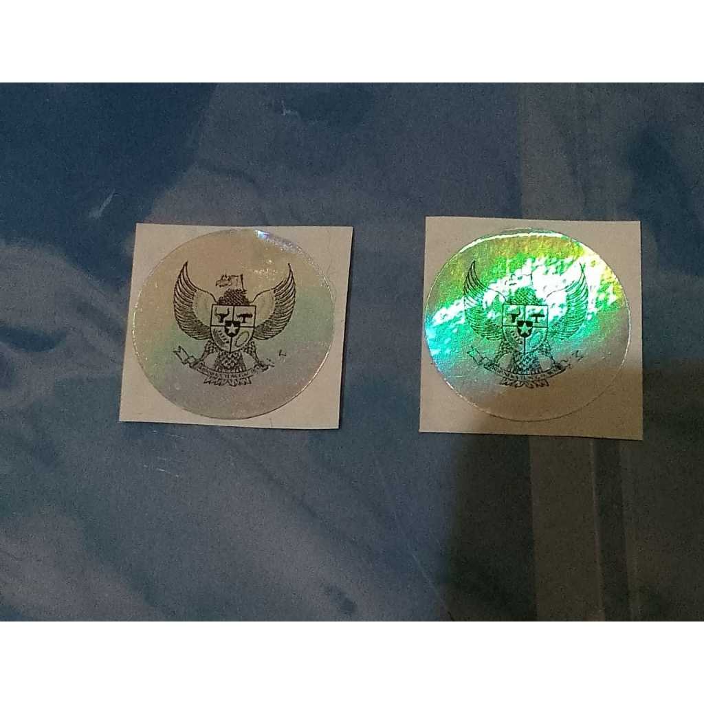 

Stiker Unik Hologram Laminasi Glossy Logo GARUDA INDONESIA