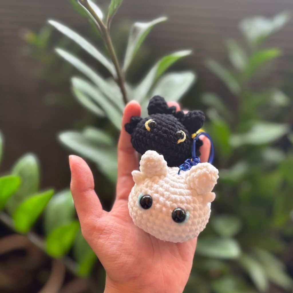 Knot A Bow - How To Train Your Dragon Themed Keychain