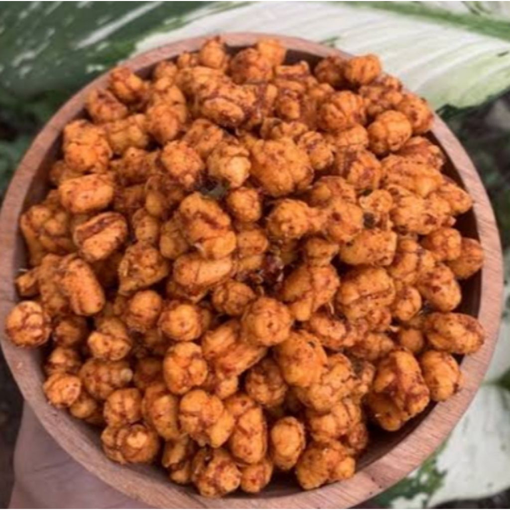 

Pilus cikur renyah pedas gurih aroma daun jeruk kemasan 500 gram