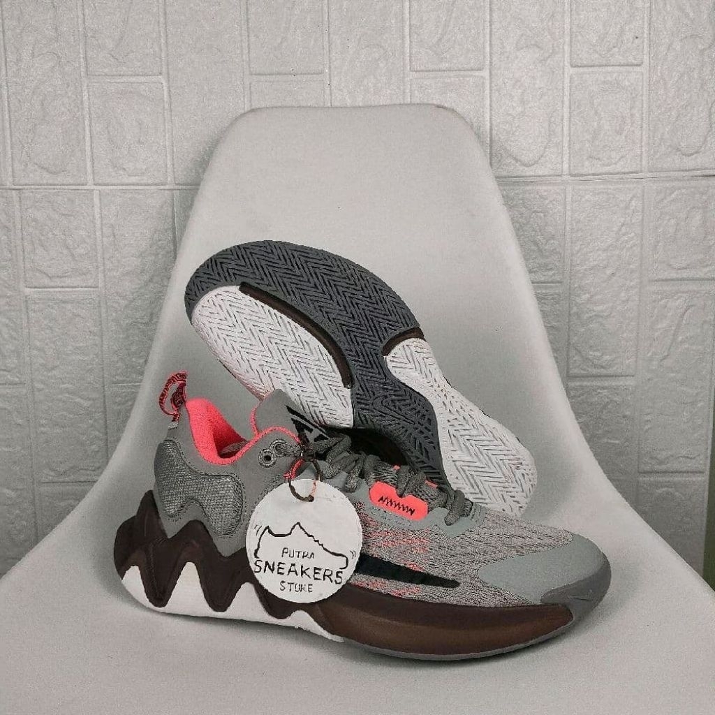 SEPATU BASKET GIANNIS IMMORTALITY 2 HOT PUNCH MISMATCHED