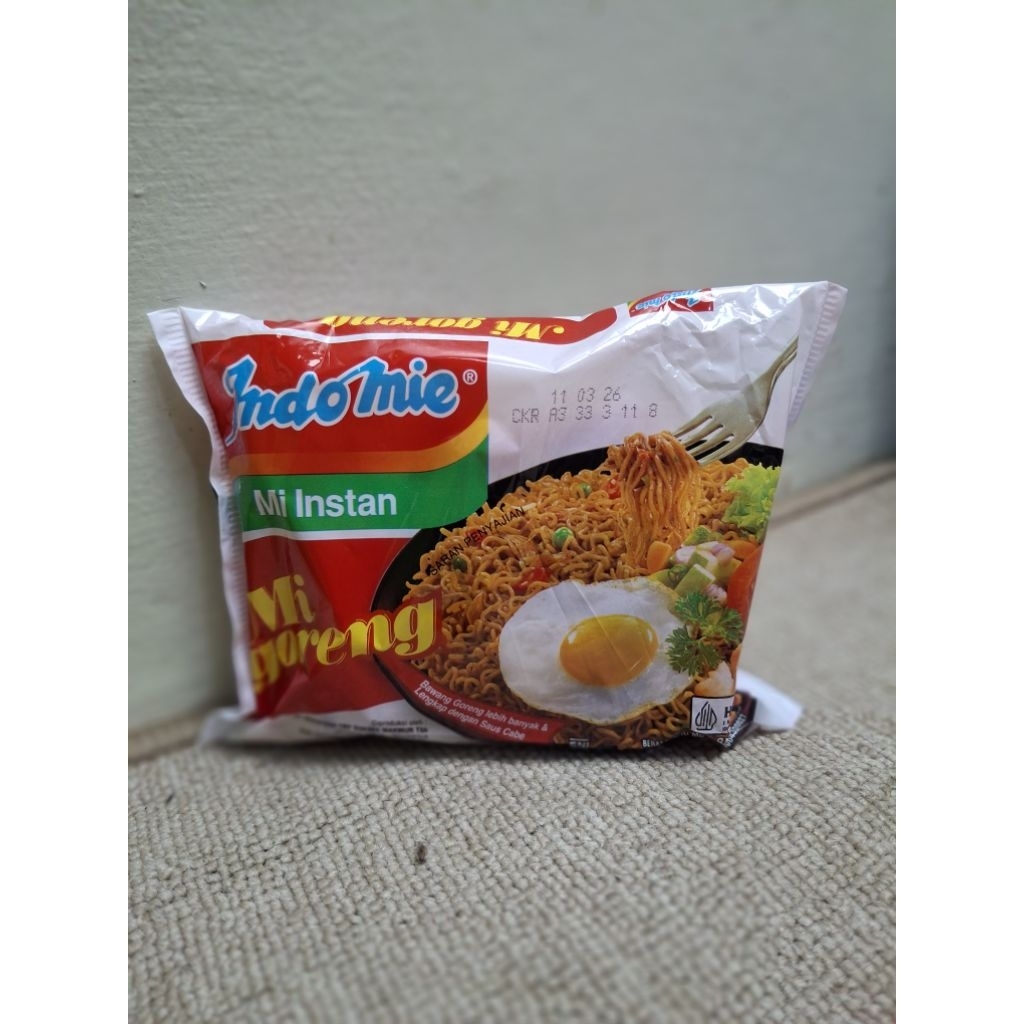 

Mi instan mi goreng /ayam bawang/ soto/rendang