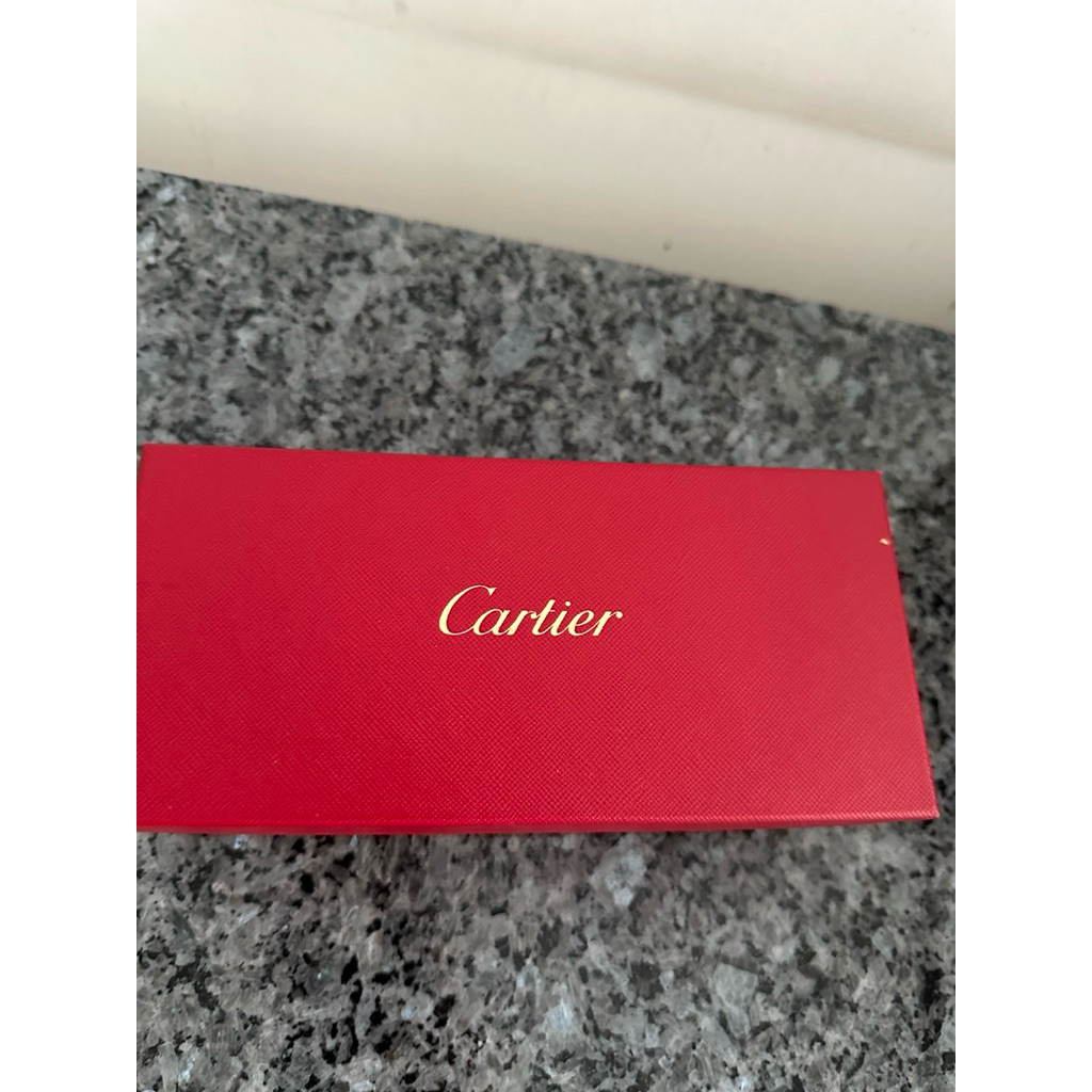 box kotak kacamata cartier