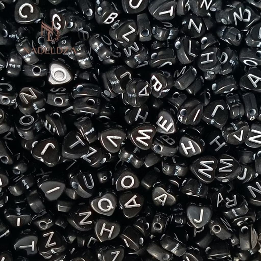 Mote Manik Manik Huruf Hitam Kotak Smile Love (15gr)
