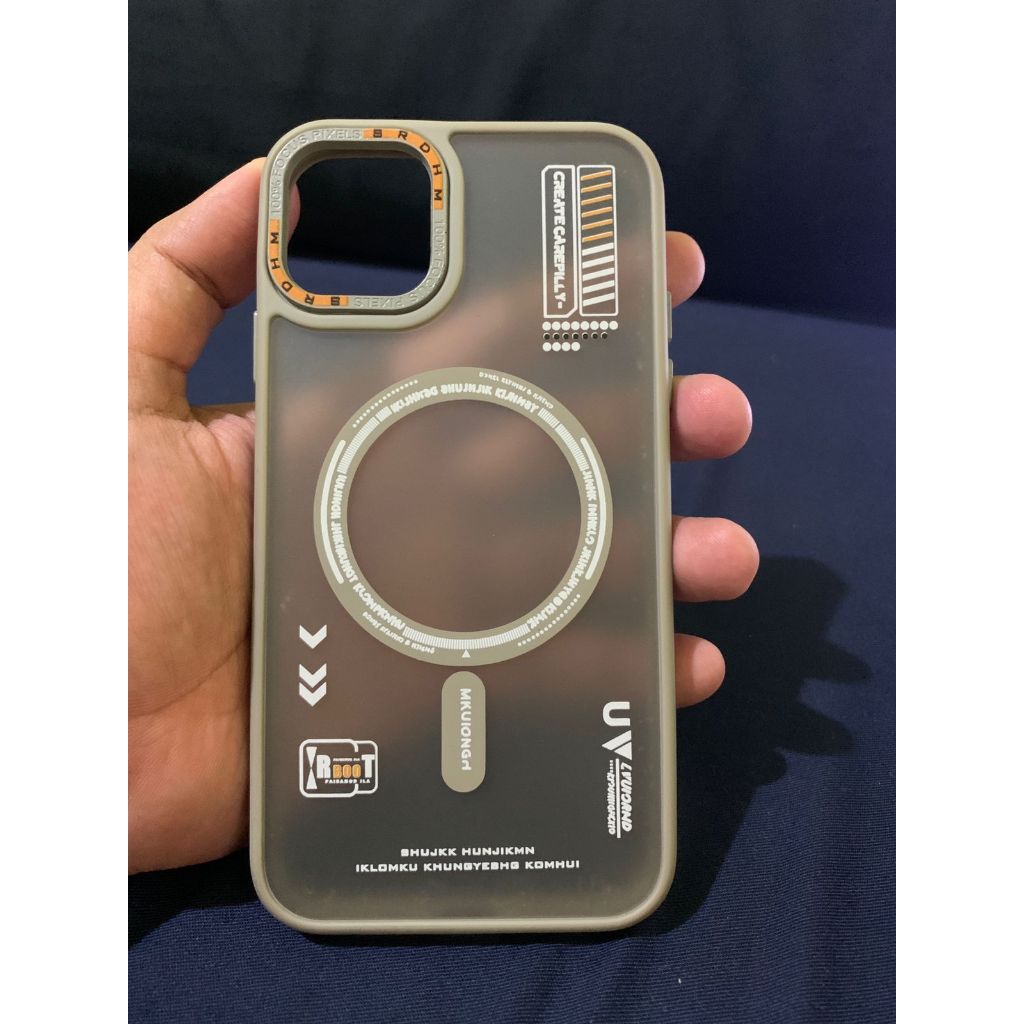 Artificial Magsafe Case iPhone 11 (Preloved)