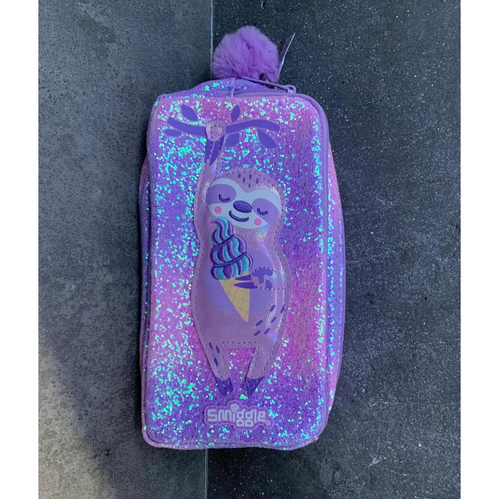 

SMIGGLE SUPER CHARGE PENSILCASE SOFTCASE SLOTH - TEMPAT PENSIL SMIGGLE