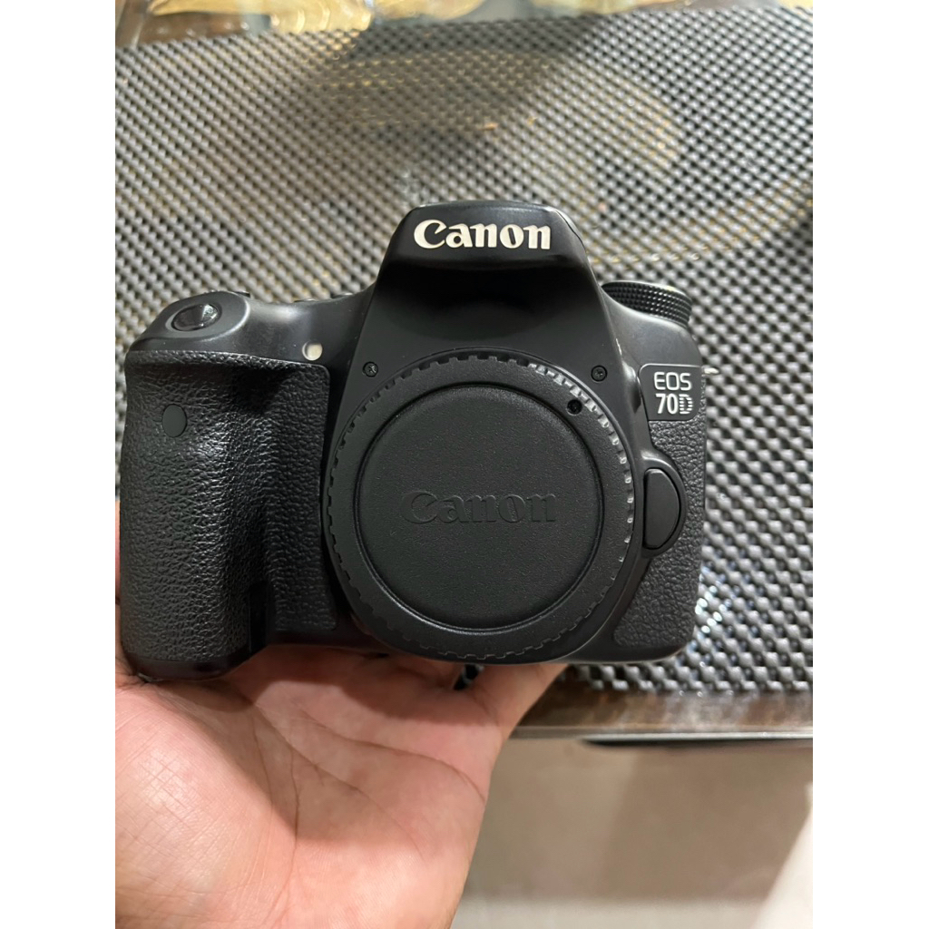 KAMERA DSLR CANON 70D body only