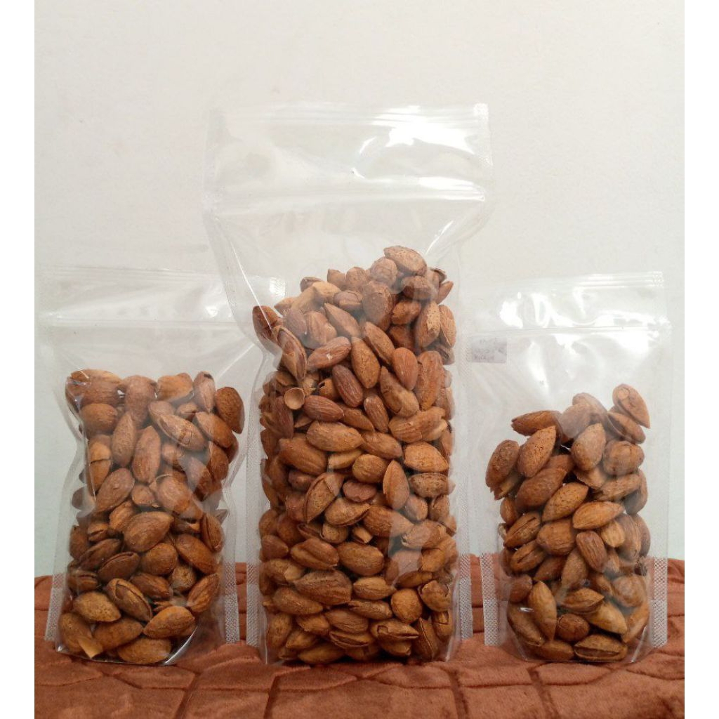 

Kacang Almond Susu Almond Kulit Renyah Manis Camilan Oleh-oleh Haji Umroh