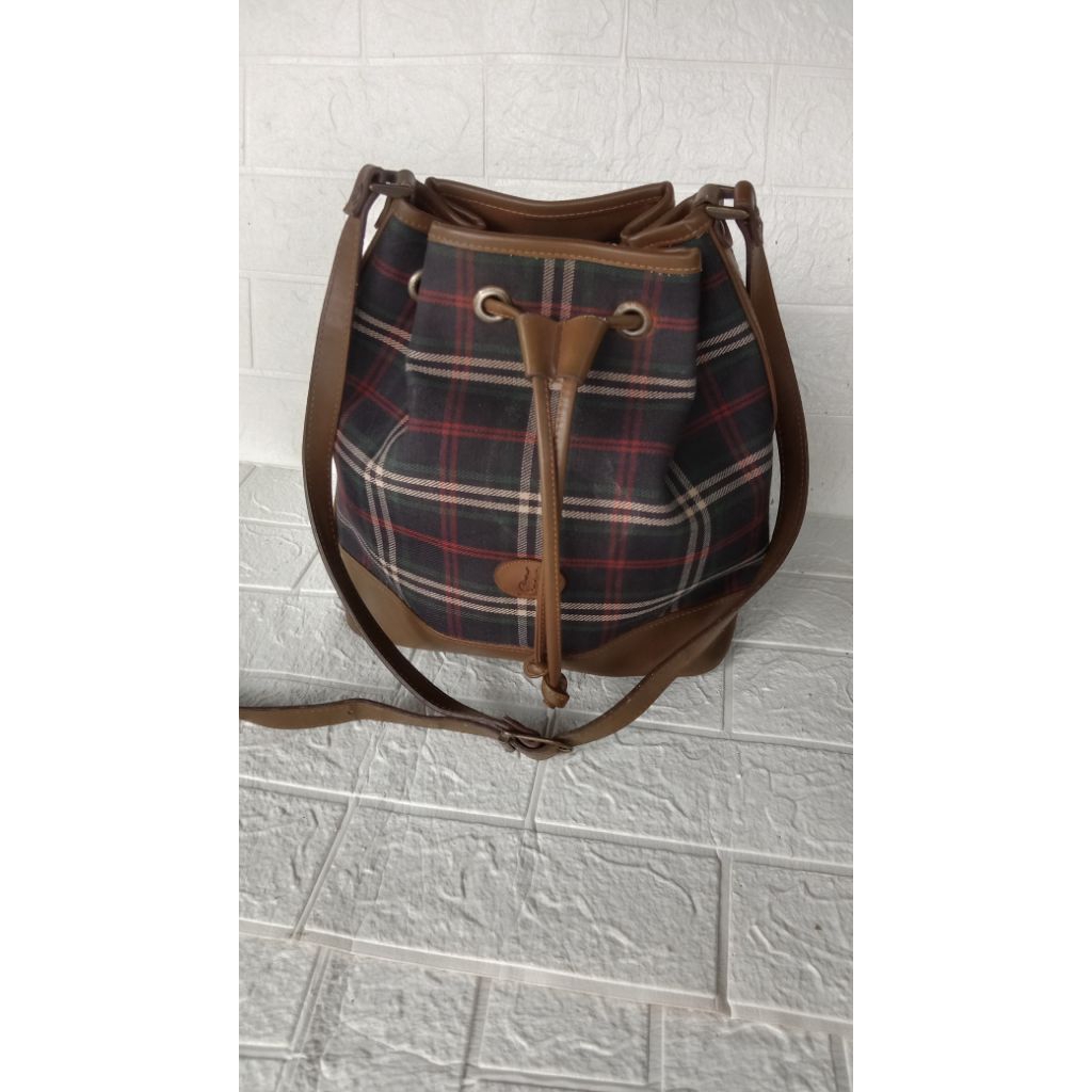 PRELOVED TAS SERUT ALA BEANPOLE PL TAS SERUT PL TAS BUCKET KANVAS TAS WANITA