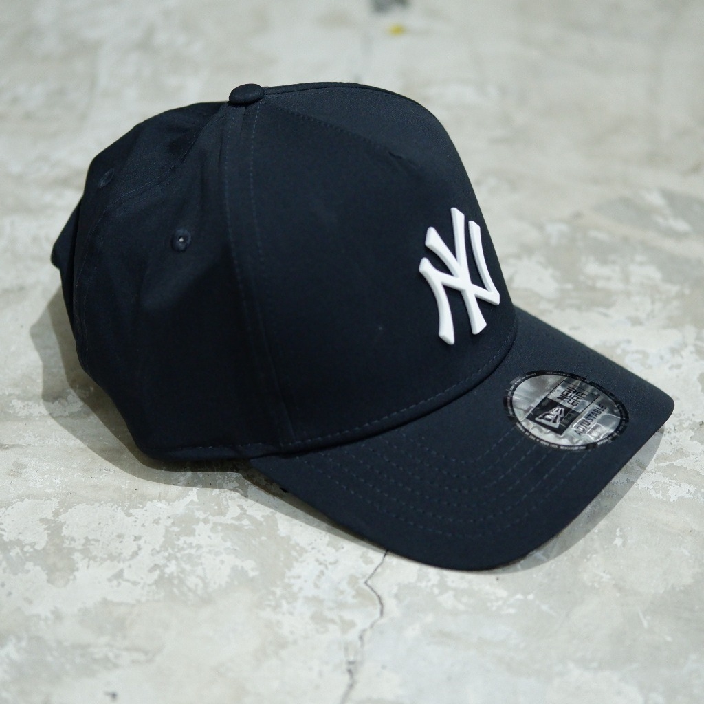 NEW ERA 9FORTY K-FRAME NEW YORK YANKEES MP METAL WHITE CAP