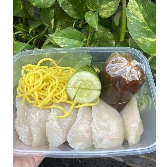 

Pempek mentah isi telor Bang Tile