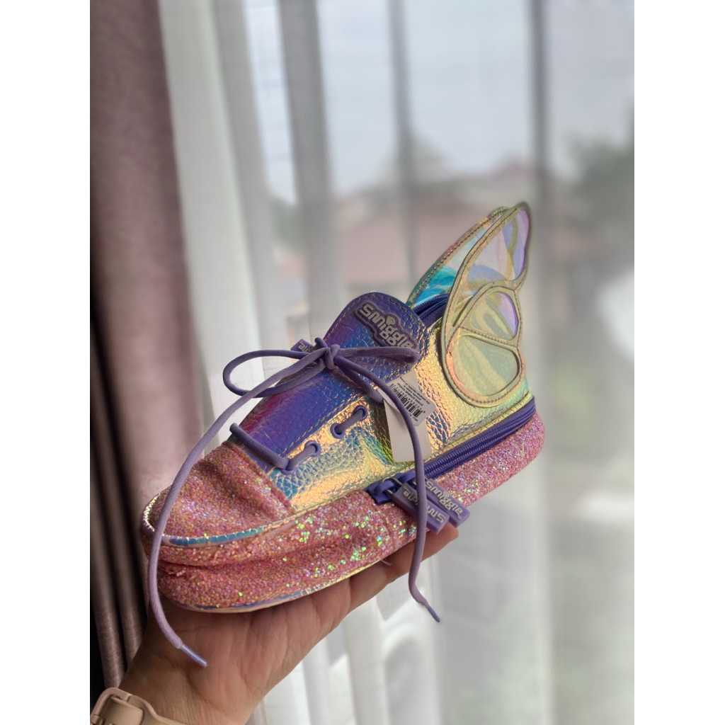 

[BUSA NEGO] Smiggle Pencilcase. Tempat pensil Smiggle sepatu. Smiggle Pencilcase. Tempat Pensil Smiggle Hardtop sequin flip. Smiggle flip sequin .Wallet Like New Preloved