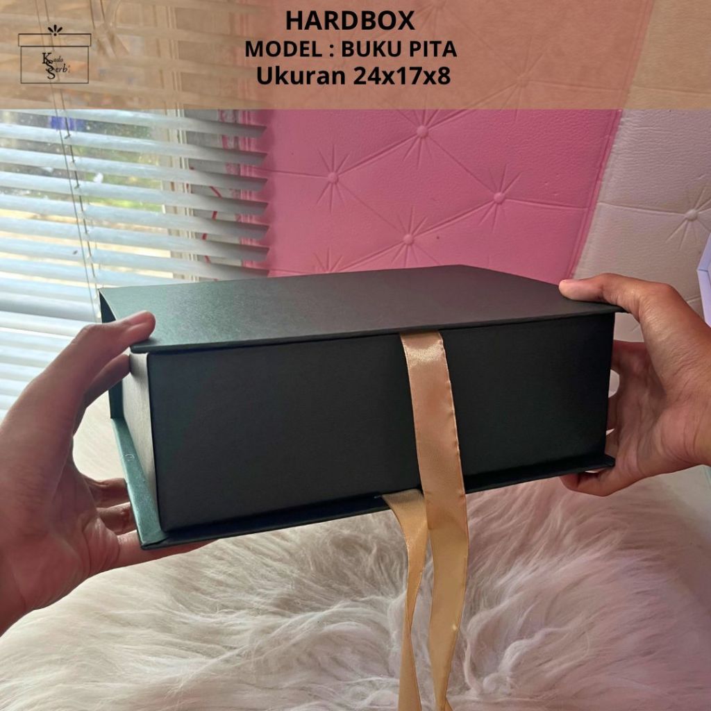

Hardbox model buku pita ukuran 24x17x8 cm / kotak kado pita / hampers / giftbox / box buku