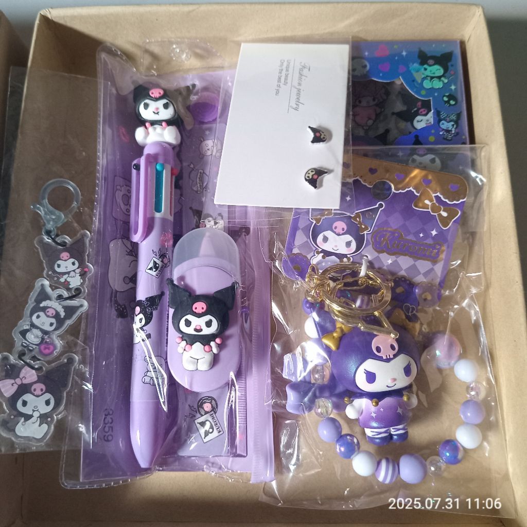 

Gift Box ungu KUROMI, karakter Sanrio Kado ultah Kado anak My Melody