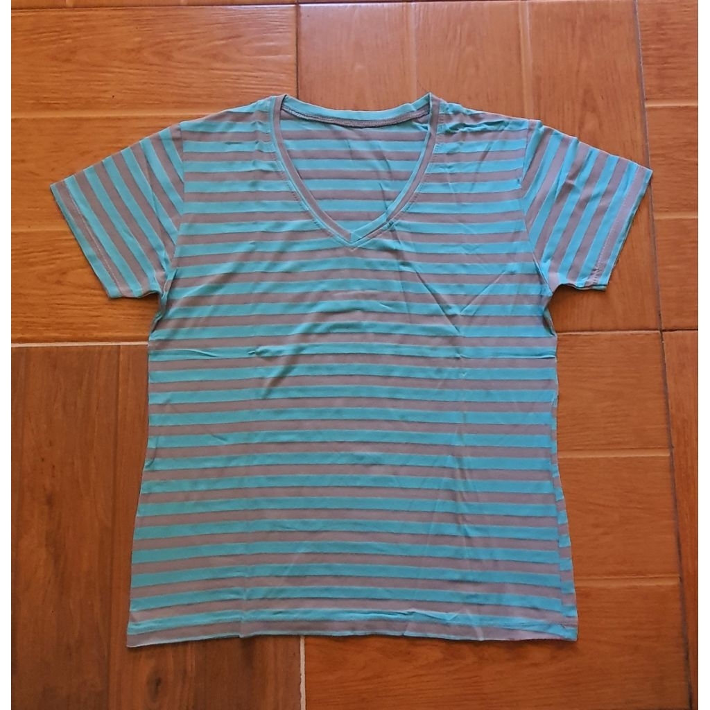 Kaos wanita motif salur preloved (bekas)