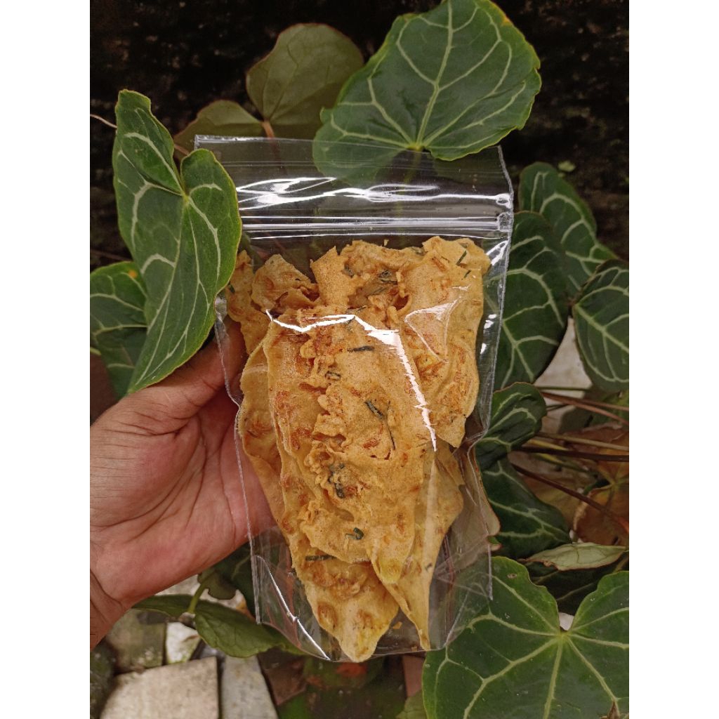 

Ajo-peyek rebon Asin kering daun jeruk enak | 5 bks peyek