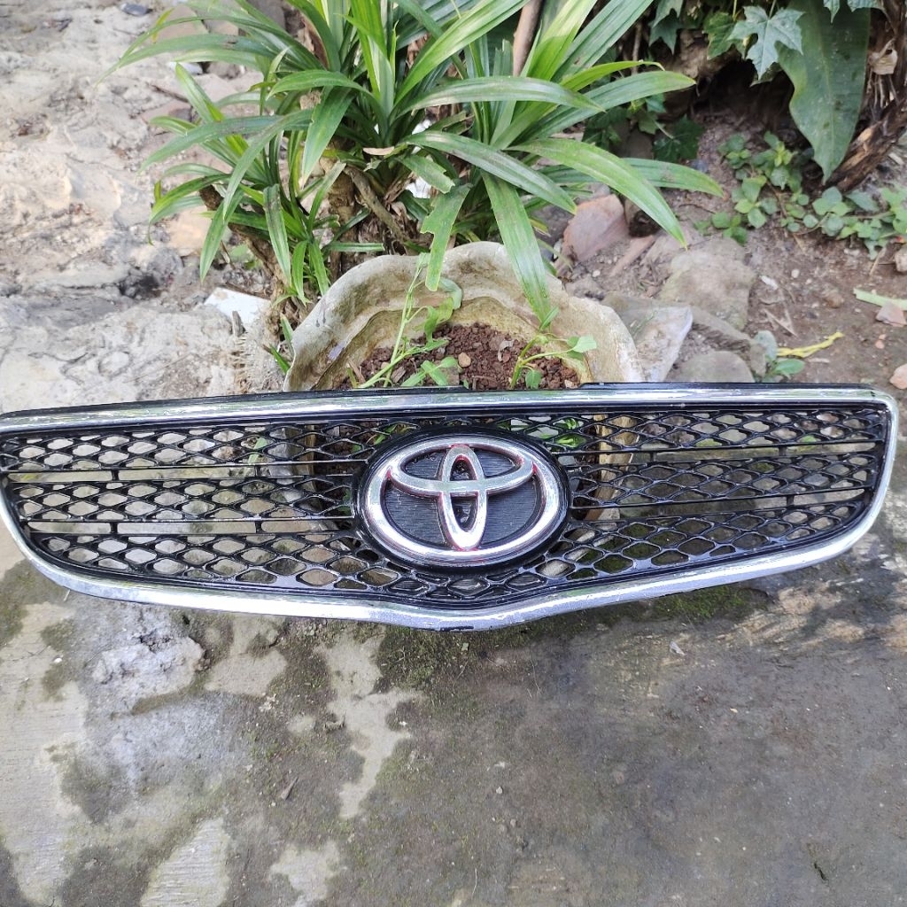 Grill Toyota Vios Gen1 Original