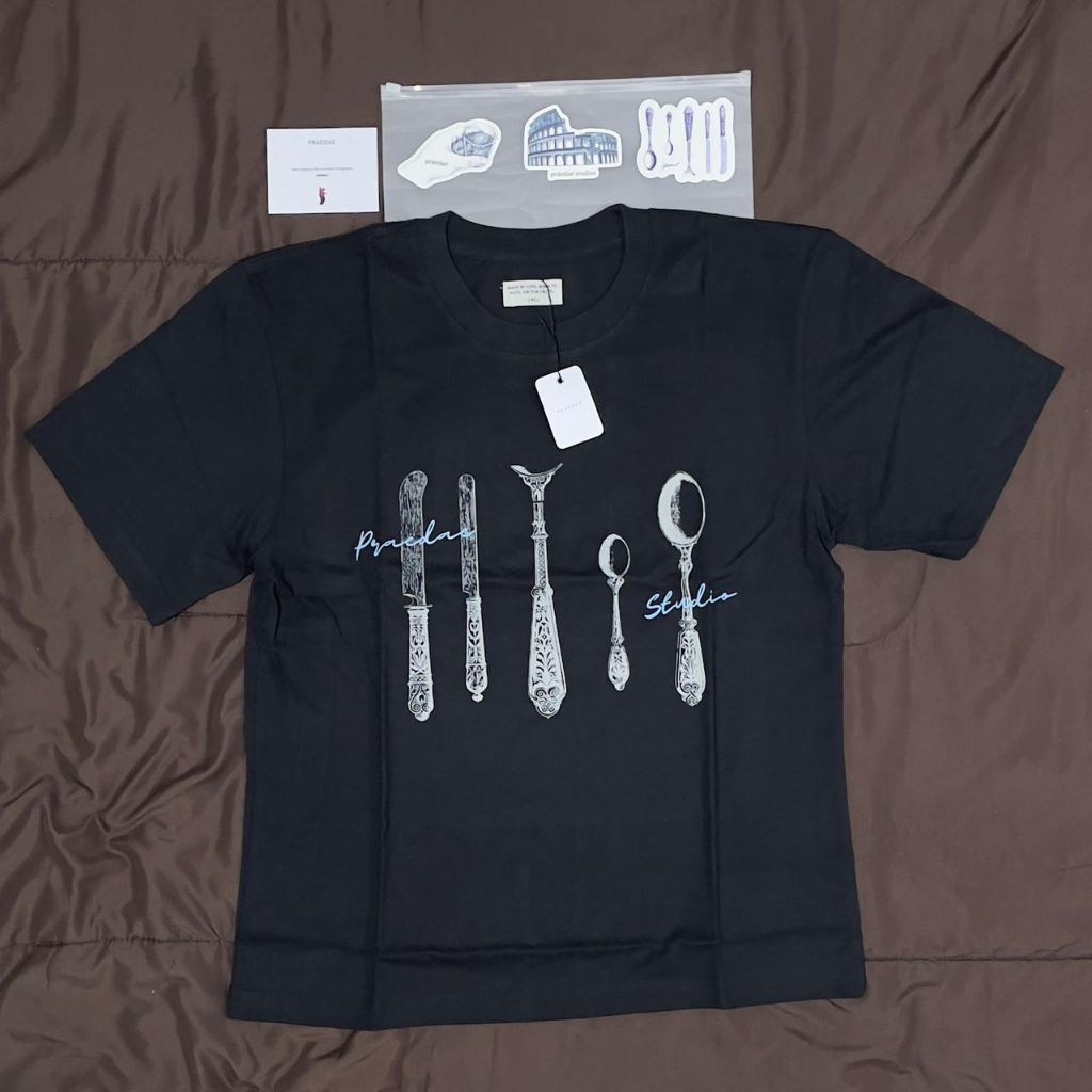 T-SHIRT PRAEDAE.STUDIO EMERALE BLACK TEE