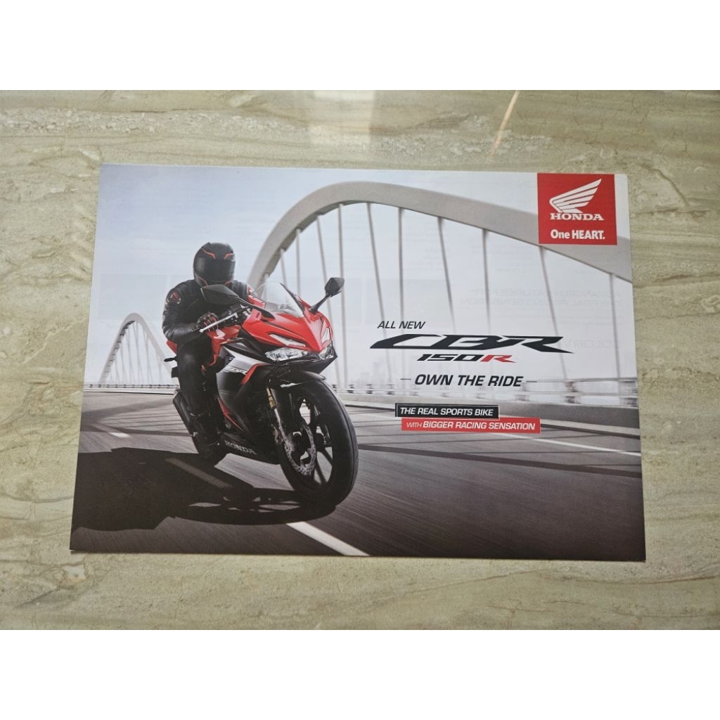 brosur katalog motor honda cbr 150 r 2021 flyer