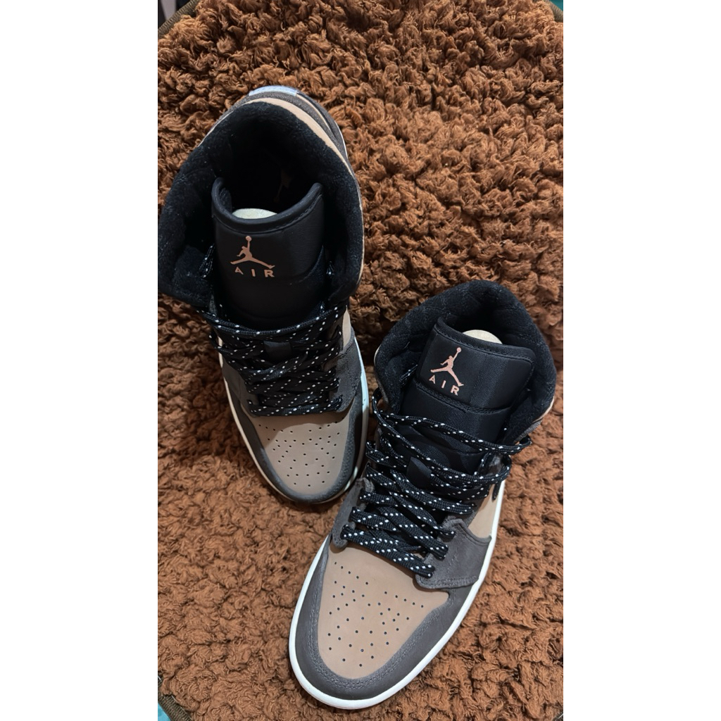 AIR JORDAN 1 MID SE DARK CHOCOLATE