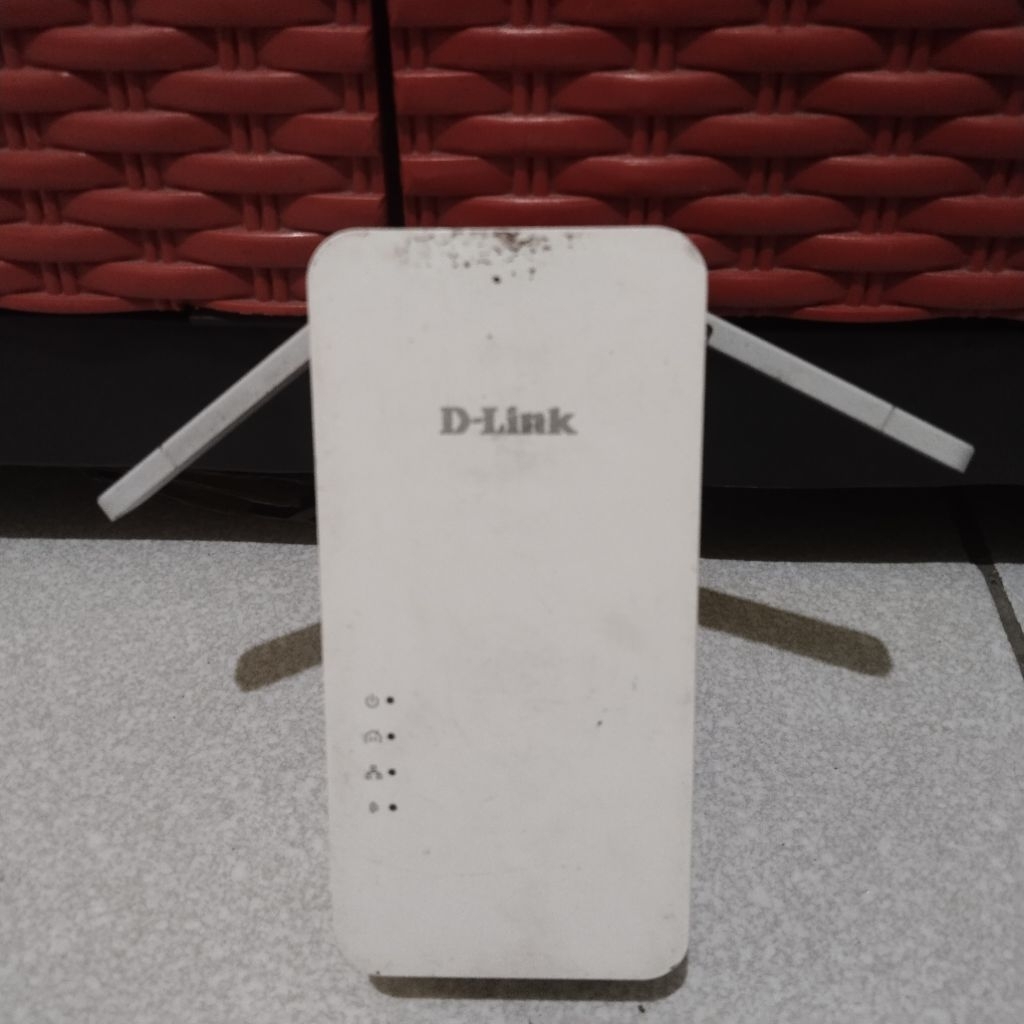 MODEM ROUTER INTERNET D-LINK DHP-W610AV