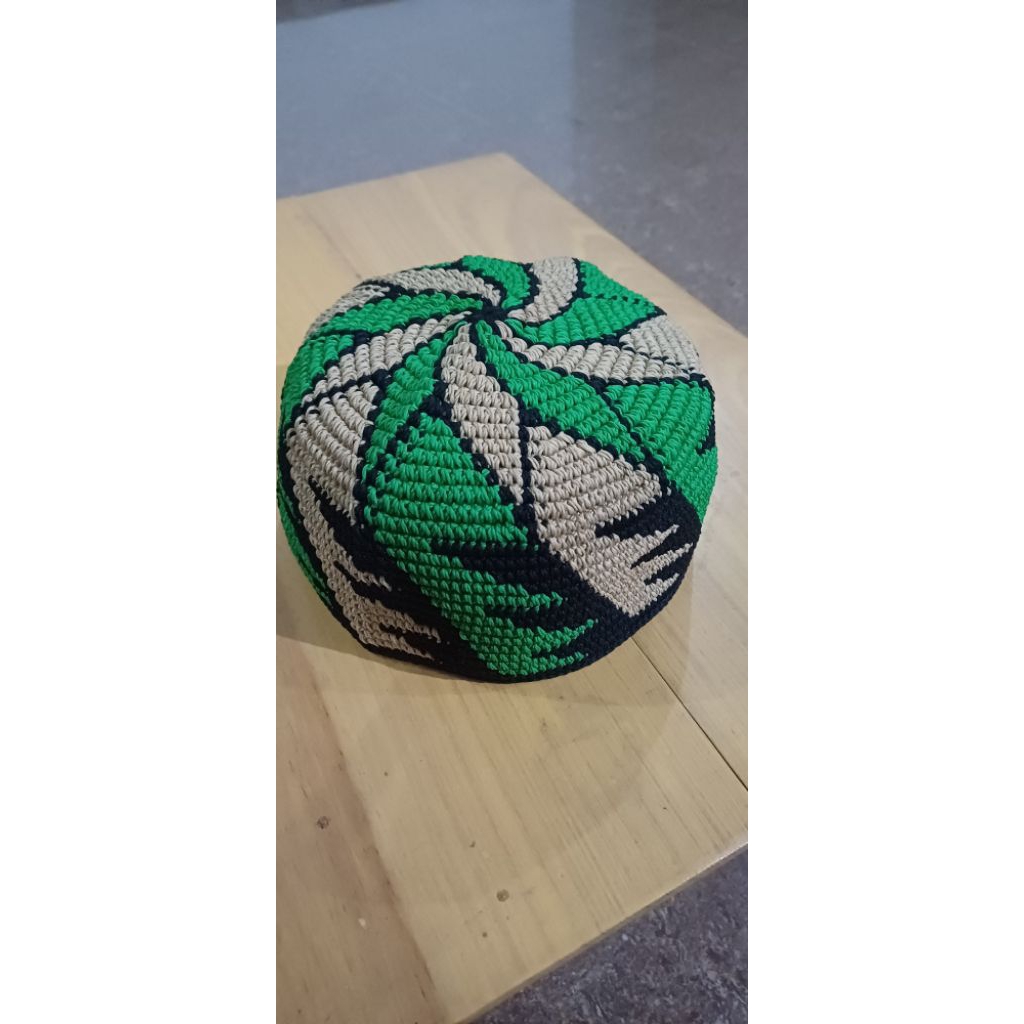 Peci/songkok/kupluk rajut