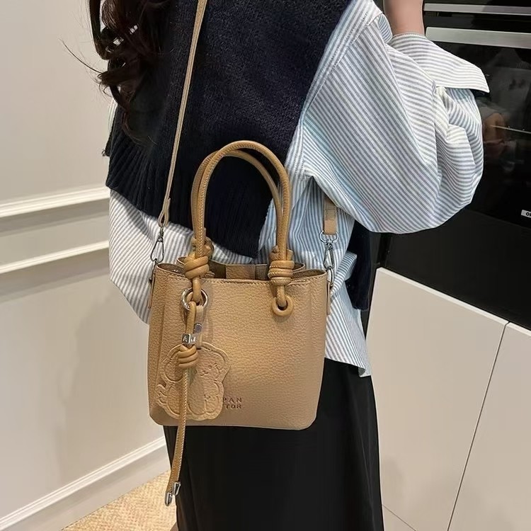 TASHAPPY ZCJ2847 Tas Bucket Selempang Wanita Premium dan Gantungan Lucu