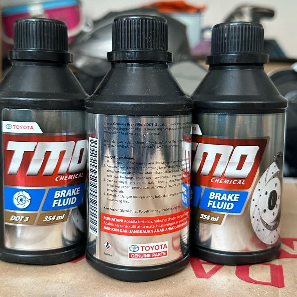 TMO Oli Minyak Rem Dot 3 ORIGINAL Brake Fluid 354ml Cairan Pelumas Warna Netral Bening ASLI Toyota