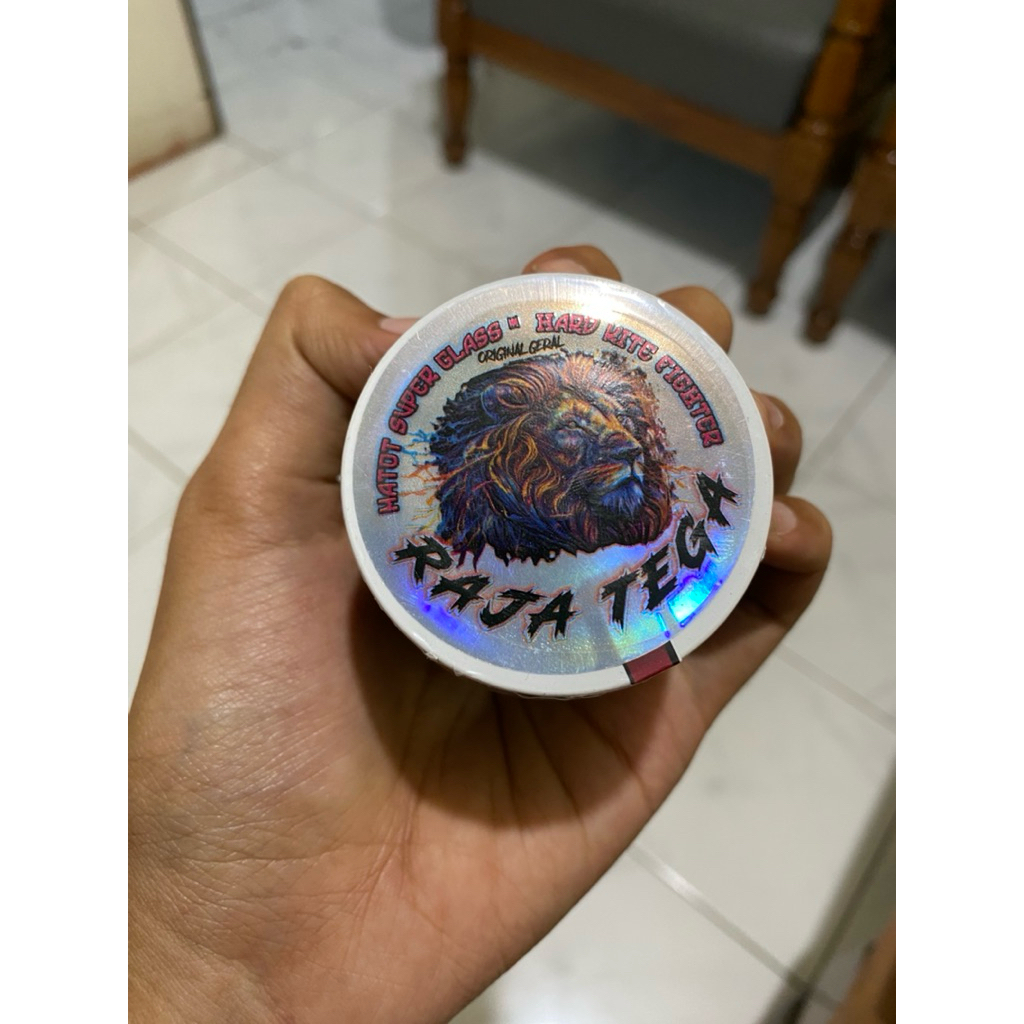 Gelasan matot raja tega untuk jepret dan tarik