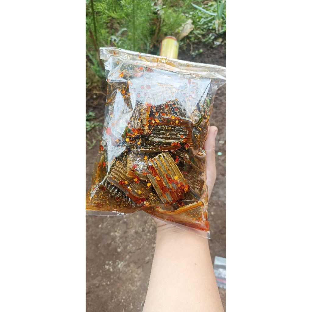 

KERUPUK JENGKOL/KERUPUK ASBES/PEDAS HARUM DAUN JERUK GURIH KRIUK MANTUL