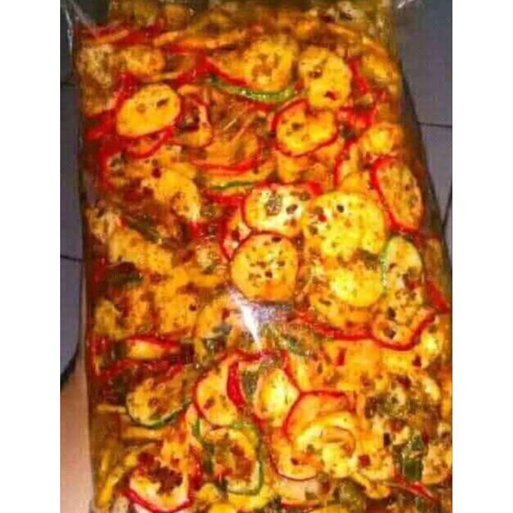 

Kerupuk bawang pedas gurih aroma daun jeruk kemasan 100 gram