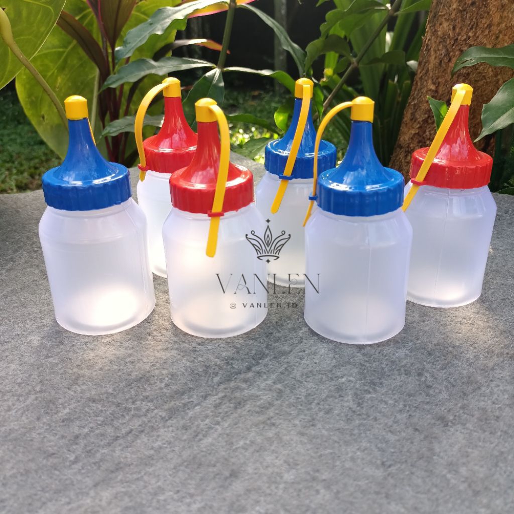 Wadah Tabuhan berem isi tutup untuk persembahyangan