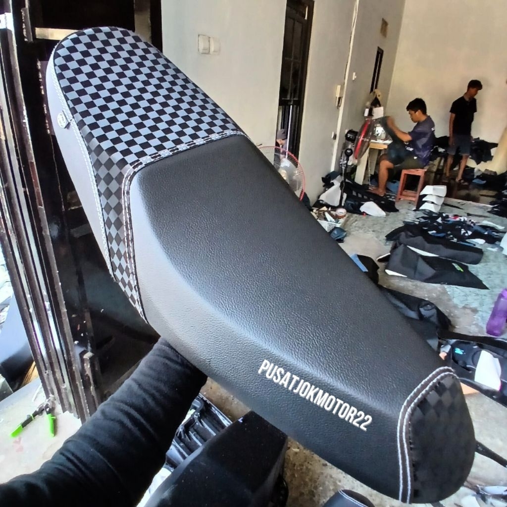 jok satria Fu karbu tingkat mbtech x catur 3D - jok tingkat satria Fu barong/facelift motif catur 3D