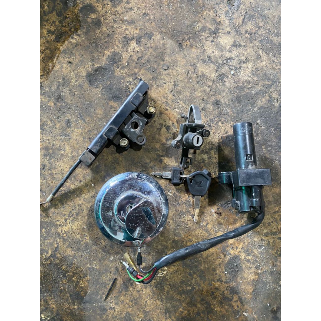 kunci set tiger lama