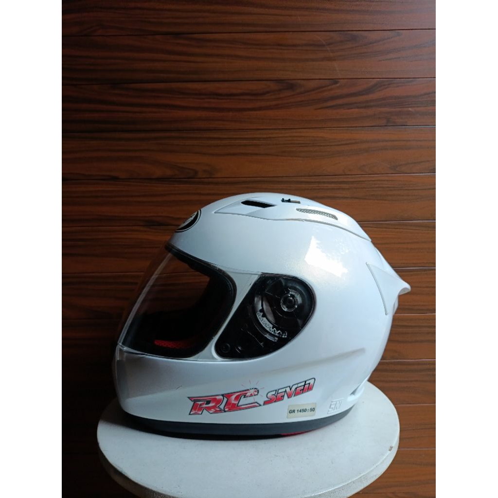 helm motor KYT fullface putih
