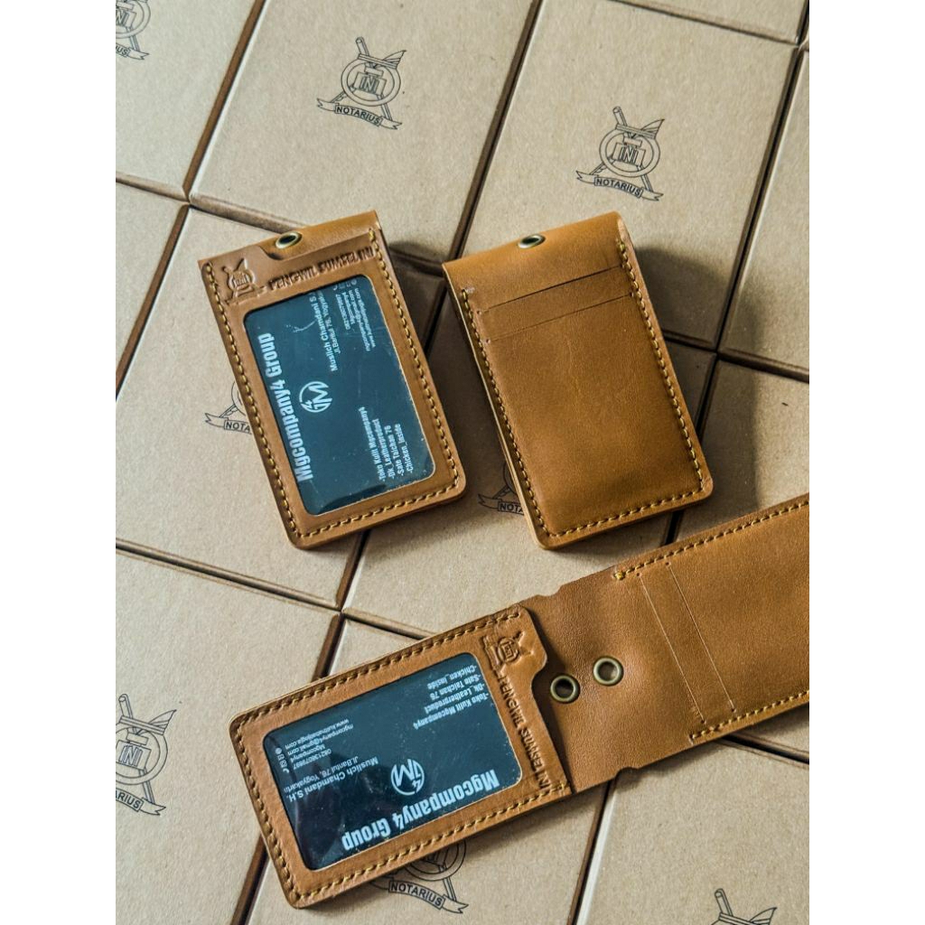 

Name Tag / Id Card Holder Kulit Asli Model Flip Doble - dkleatherproduct