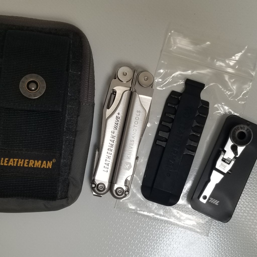 Leatherman Wave Plus Wave+ knives&tools and 711L Flat End Flex Head Ratchet Wrench Driver multitool